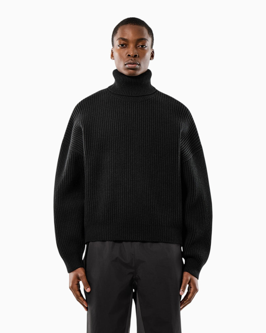Vonarstraeti Sweater