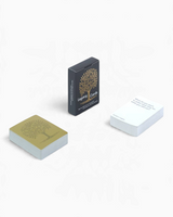 vitruta Legacy Cards seti, üzerinde ağaç figürü bulunan siyah kutu ve beyaz kartlar ile kişisel gelişim aracı.