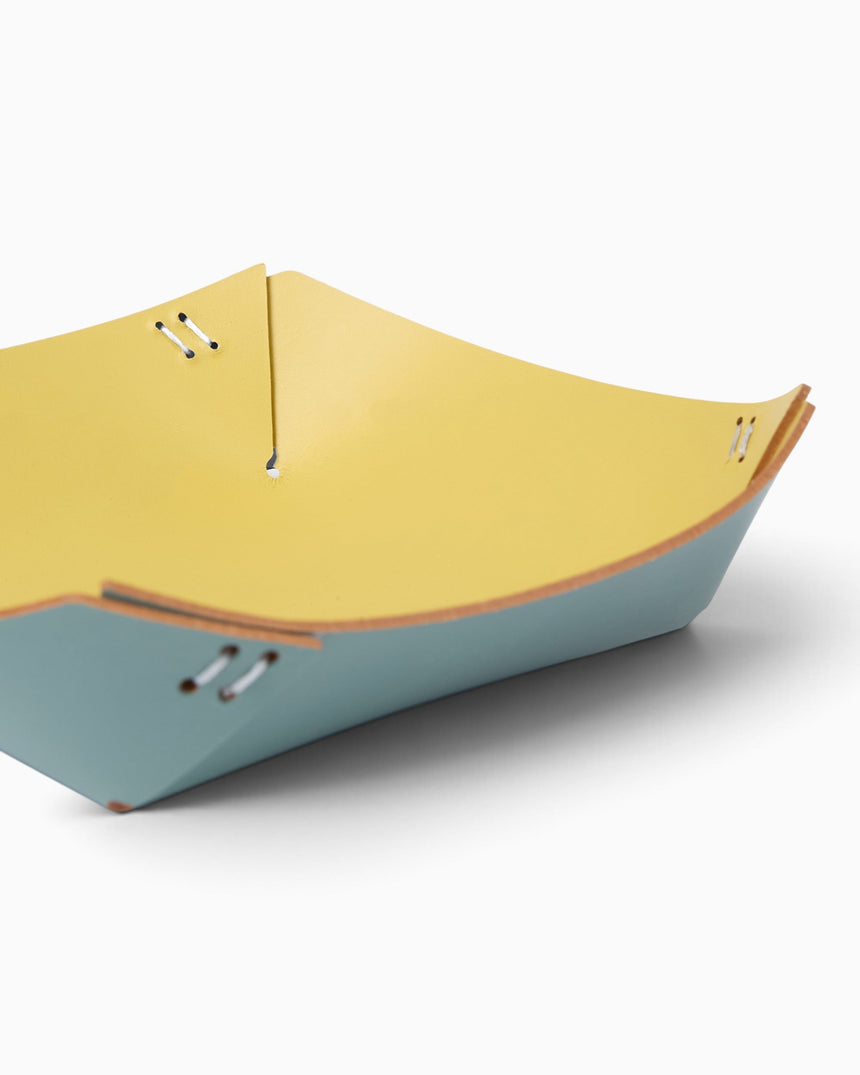 Cuero Two Toned Valet Tray