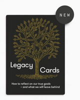 Vitruta Legacy Cards, üzerinde altın rengi ağaç illüstrasyonu bulunan siyah kişisel gelişim ve yansıtma kartları.