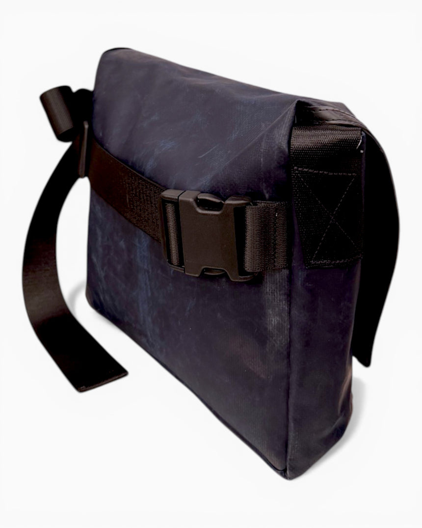 F14 Dexter Messenger Bag