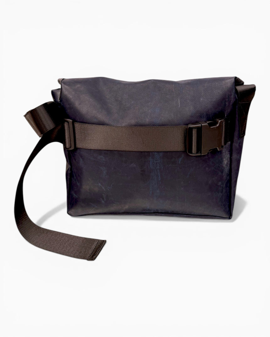 F14 Dexter Messenger Bag