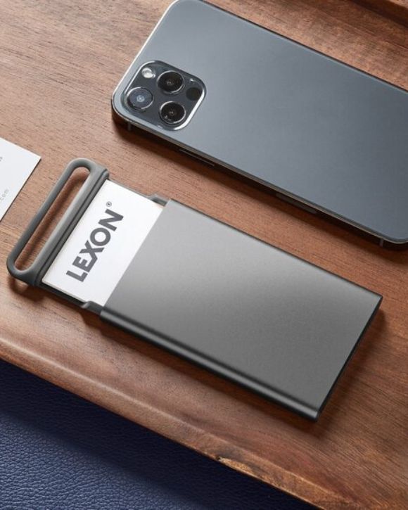Nomaday Business Card Holder