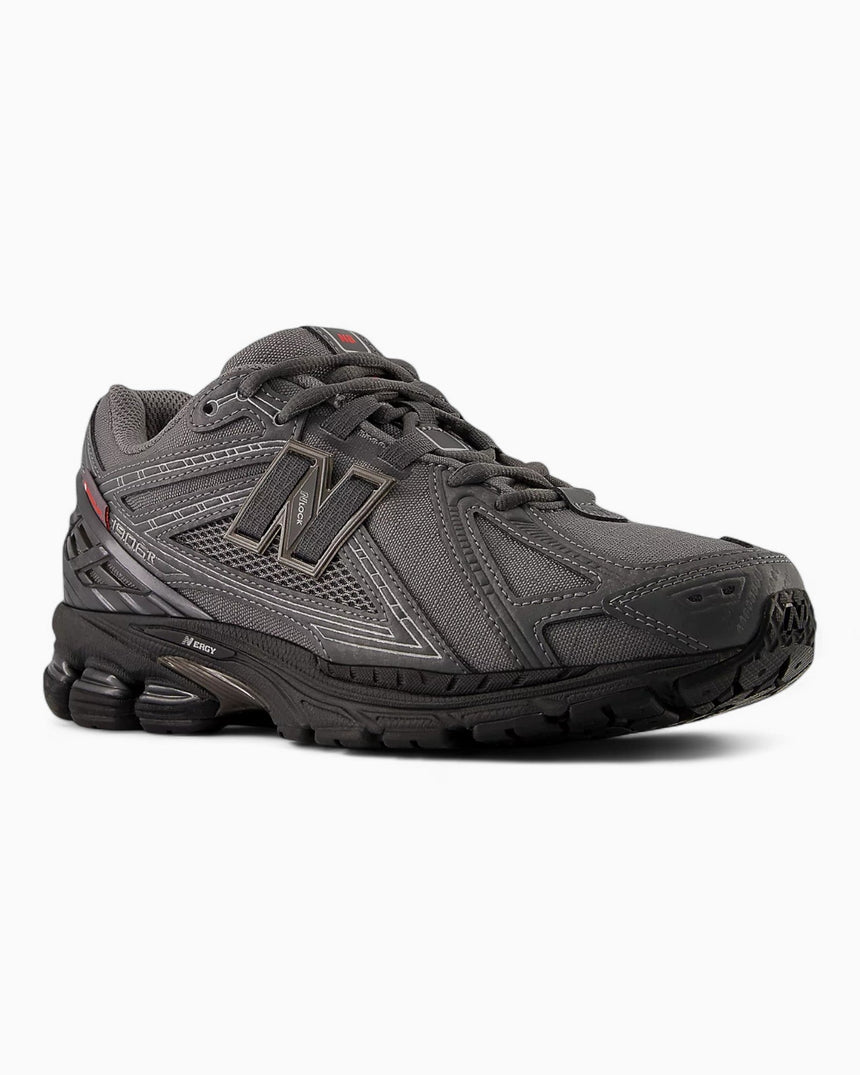 1906R Men's Sneakers