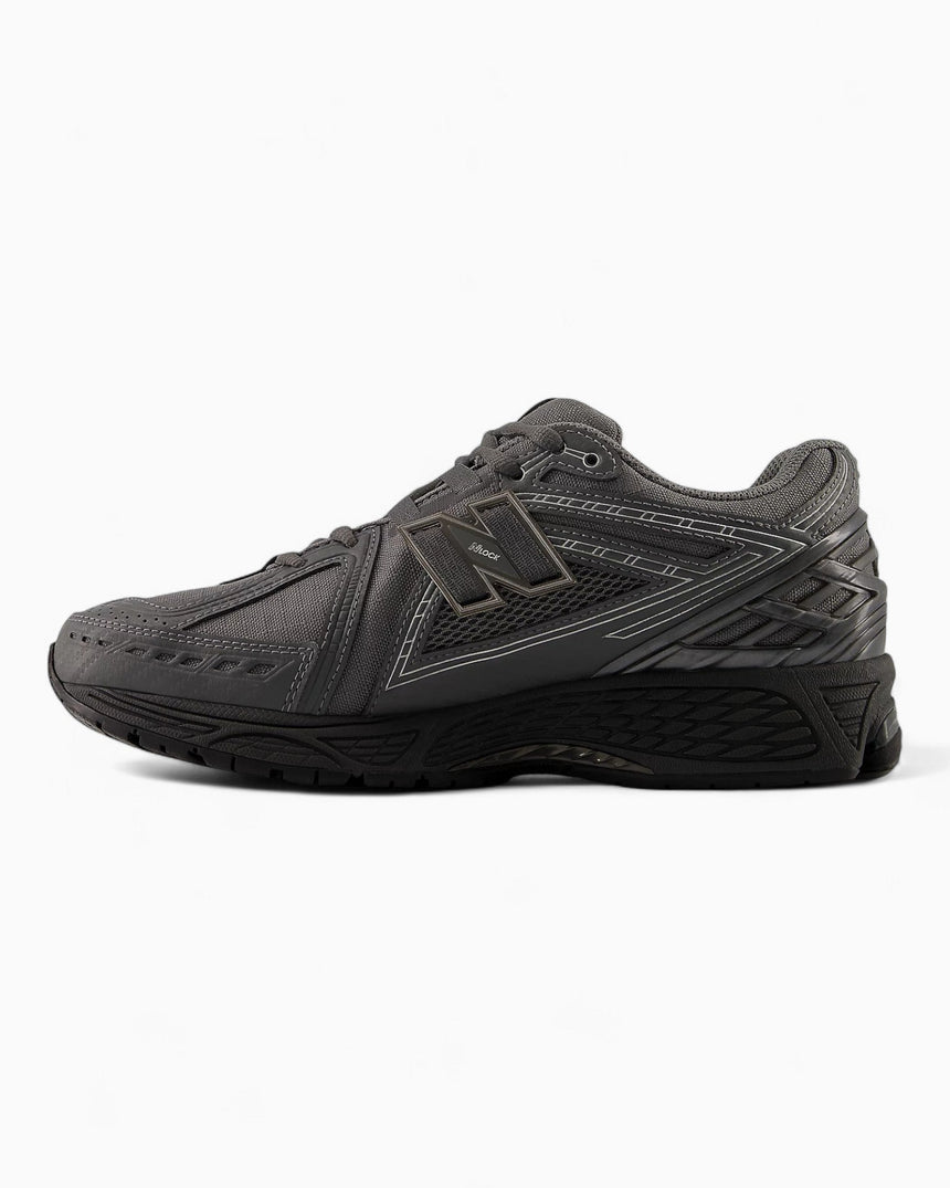 1906R Men's Sneakers