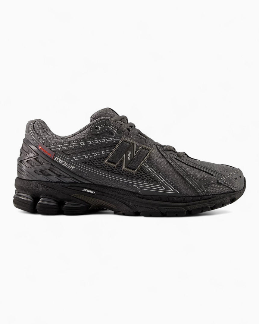 1906R Men's Sneakers