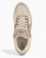 2002R Women's Sneakers