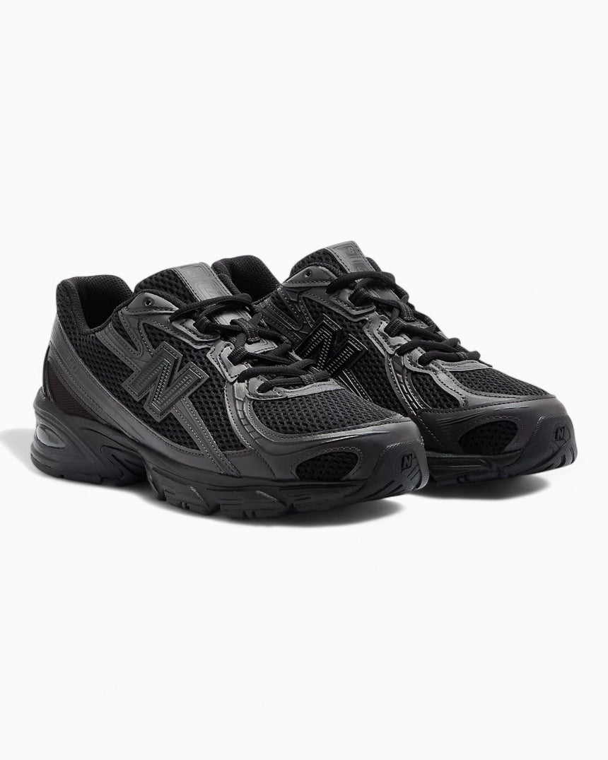 740 Men's Sneakers