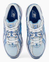 740 Women's Sneakers