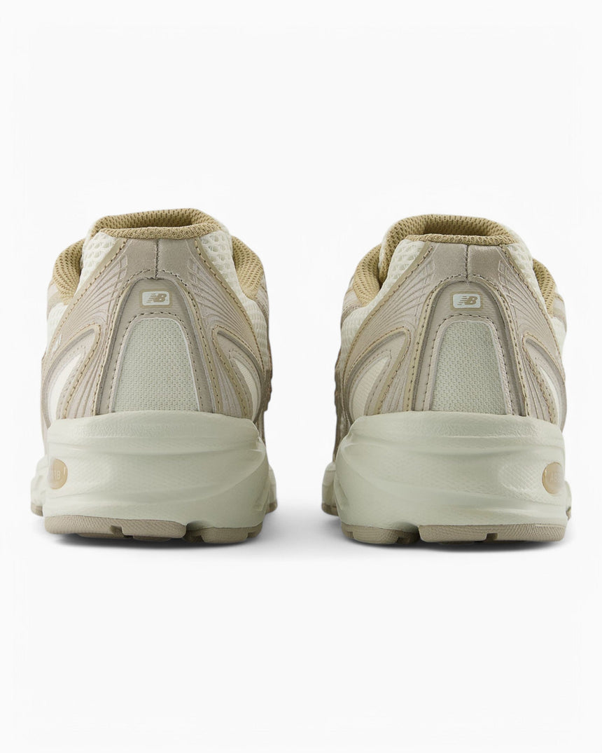 740 Women's Sneakers