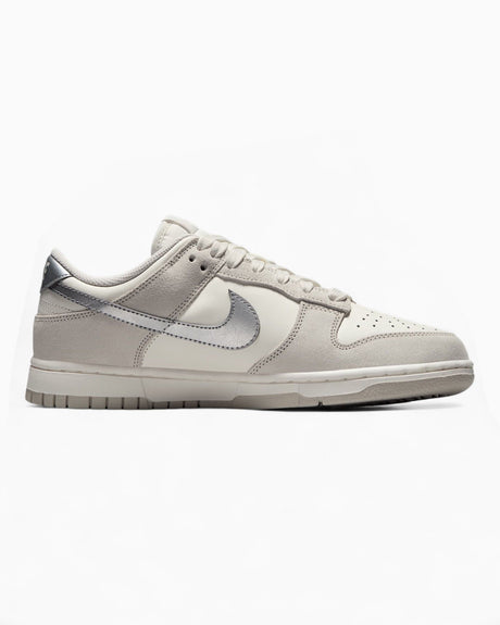 Dunk Low Women's Sneakers