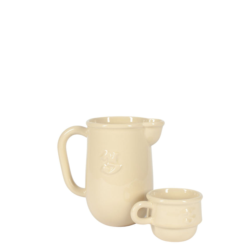 Kantine Pitcher