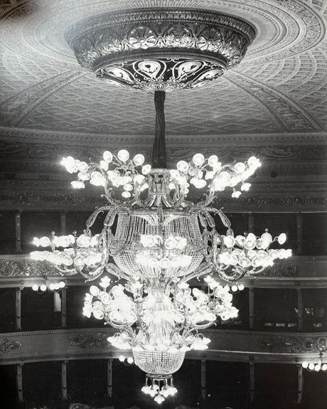 Pestil Books for vitruta Da Un Palco Della Scala