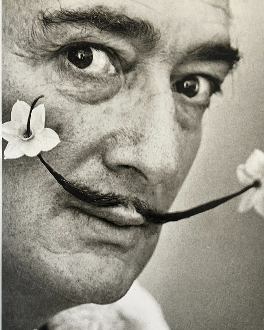 Dalis Mustache