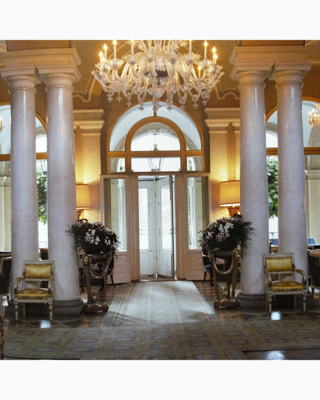 Pestil Books for vitruta Luxury Hotels Europe