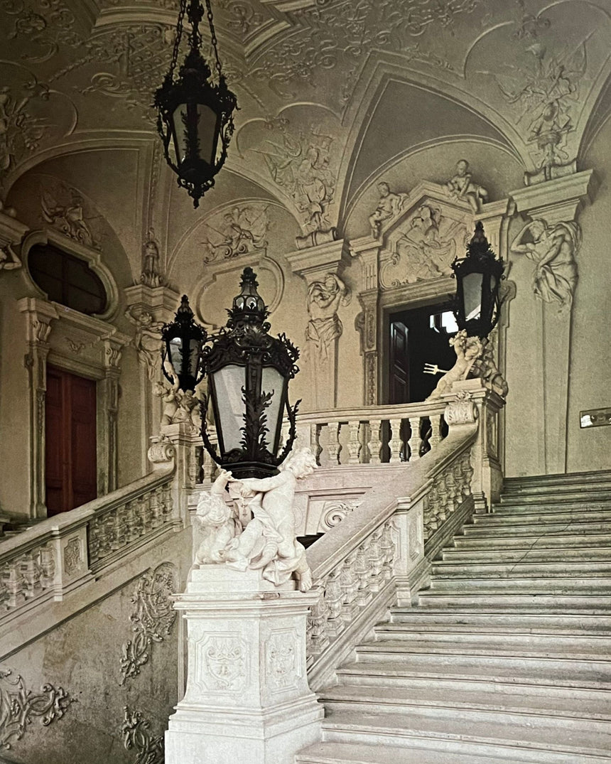 Pestil Books for vitruta Palaces of Europe