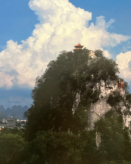 Pestil Books for vitruta Photographic Works of Guilin Landscape bu Zhang Li Ping