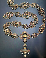 The Necklace: From Antiquity to the Present