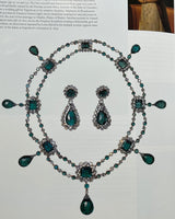 The Necklace: From Antiquity to the Present