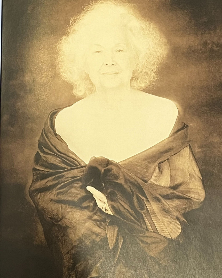 Pestil Books for vitruta Wise Women: A Celebration of Their Insights, Courage, and Beauty