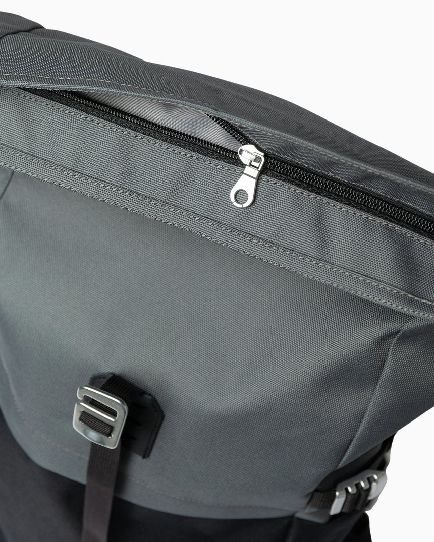 Icon Rolltop Backpack M