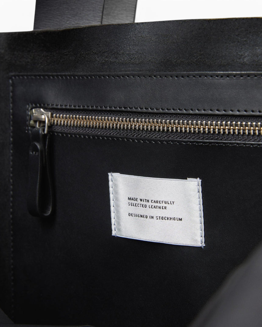 Iris Shoulder Bag