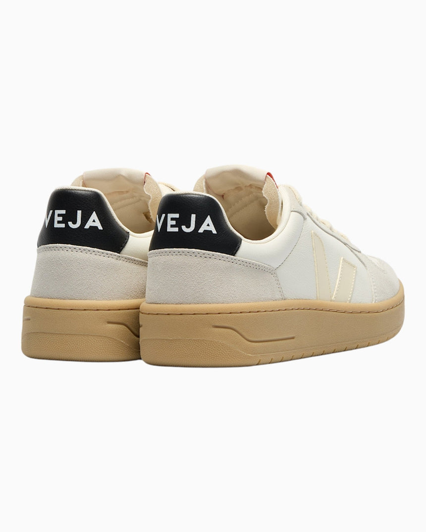 VEJA V-82 Grained Leather Erkek Sneaker