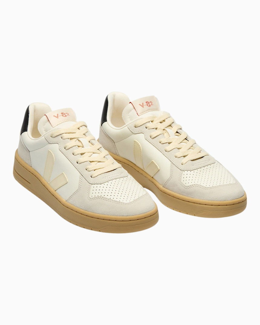 VEJA V-82 Grained Leather Erkek Sneaker
