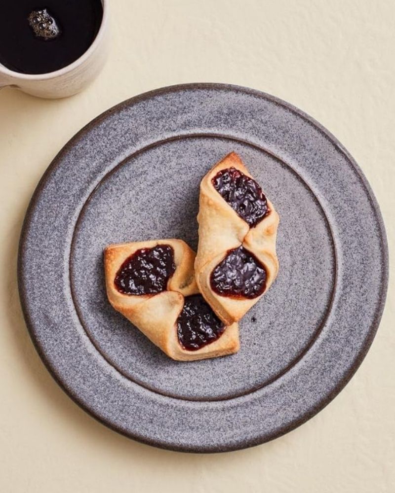Crumbs: Cookies and Sweets from Around the World